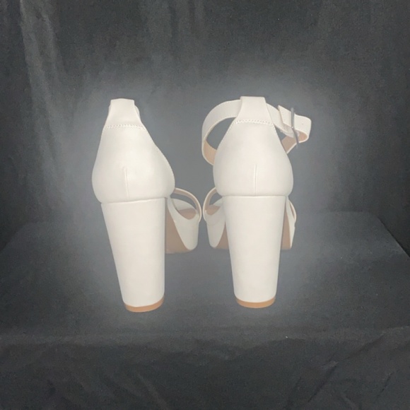 Platform heels - Picture 4 of 4